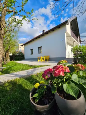 Gallery image of The Green Door Apartment in Postojna