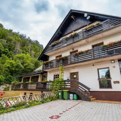 Bed & Breakfast Hisa Resje