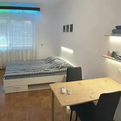 ROOMserv