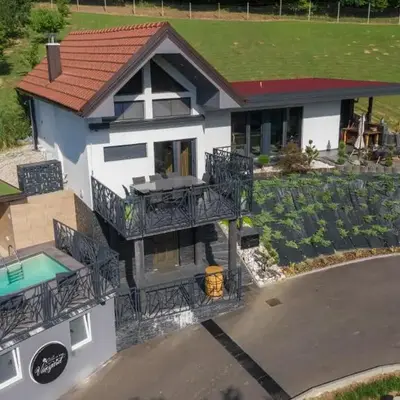 Villa in the Vineyard with Pool