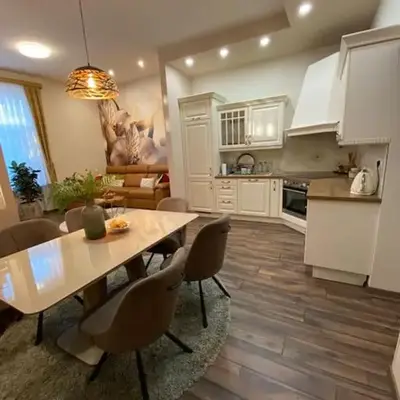 Robert's Apartment