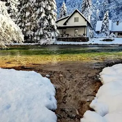 Riverside Guesthouse