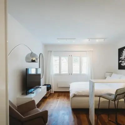 Romantic JUMP Studio overlooking river