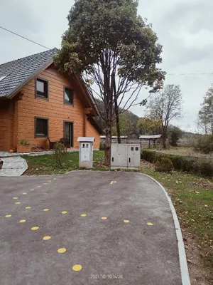 a driveway in front of a house at Apartment Jeršin in Rateče