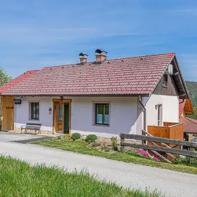 Lukčeva domačija počitniška hiša - Happy Rentals