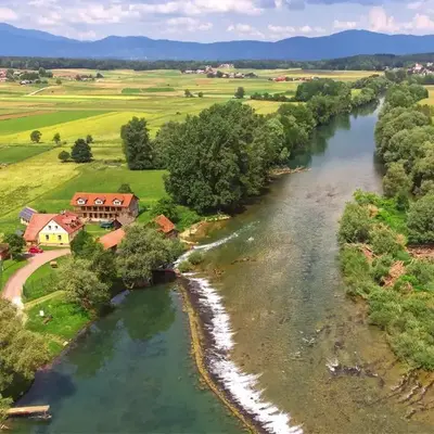 Fortun Estate - apartmaji ob reki Kolpi