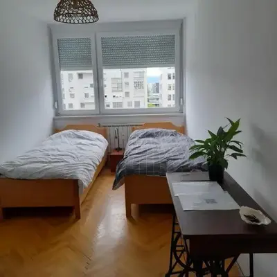Room for women or couples