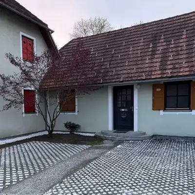 Hiška HOME- TERME ČATEŽ - VKLJUČENE KOPALNE KARTE