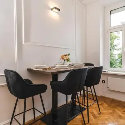HL Apartments