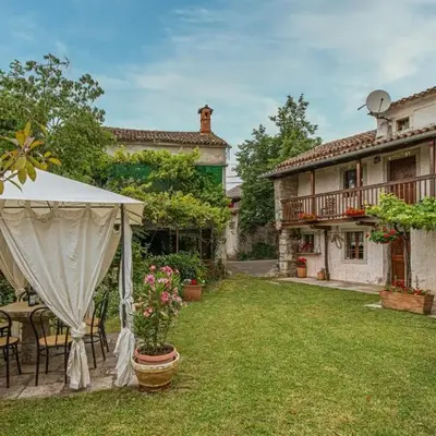 Rustic House Luin - Happy Rentals