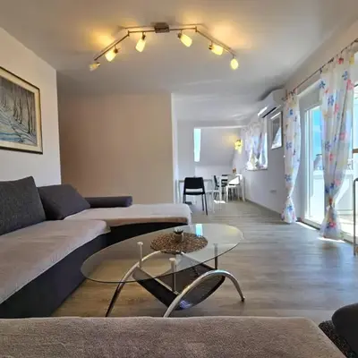 Green Hill Apartments