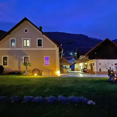 The old Village Villa At 2 Geese with Pool