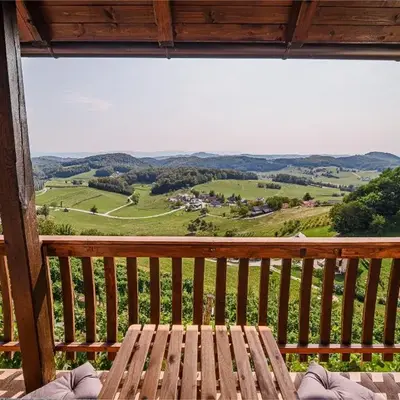 Holiday Home Sunny at vineyard