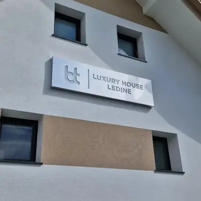Luxury House Ledine