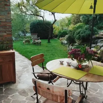 Peaceful Heartwarming Home With A Green Terrace
