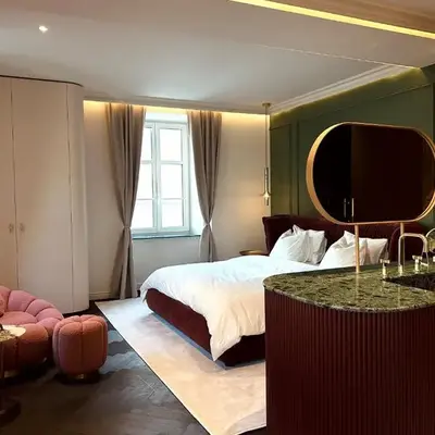 Aurora Luxury Riverside Suites