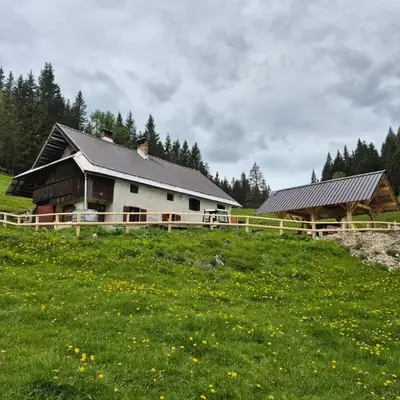 Koča na Kranjski dolini Krnica 93 a