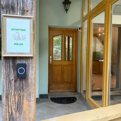 Apartma Arja