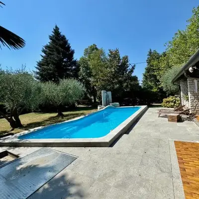Božič Residence