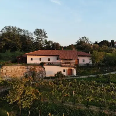 Karol-ina Estate