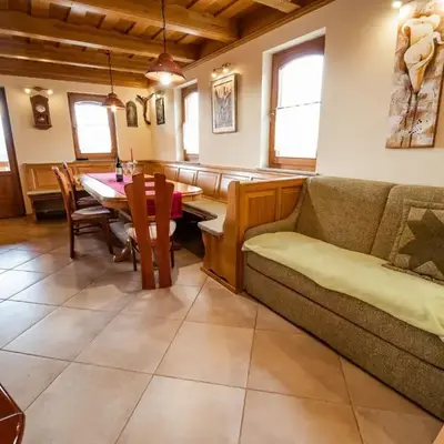 Vivid Hillside Country House with Hot-Tub and Sauna - Two Bedroom Country House