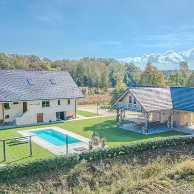 Vila Trate with Shared Pool and Garden