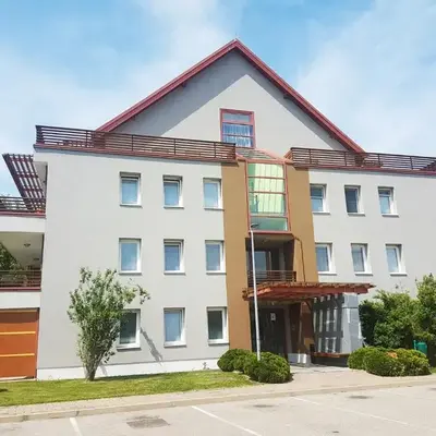 Red Rose Apartment