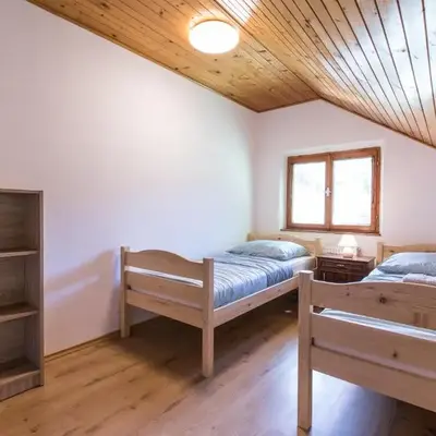 Dolar Rooms