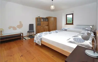 Gallery image of 4 Bedroom Beautiful Home In Crni Kal in Črni Kal