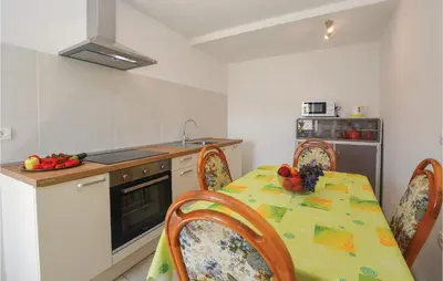Gallery image of 4 Bedroom Beautiful Home In Crni Kal in Črni Kal