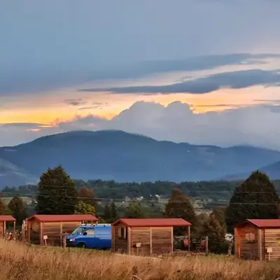 Camp The sunrise hill