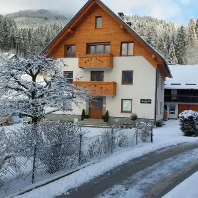 Apartments Ela