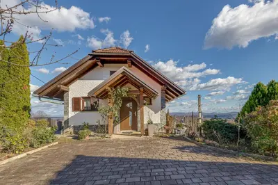 Gallery image of Vineyard Cottage Bahor - Happy Rentals in Črnomelj