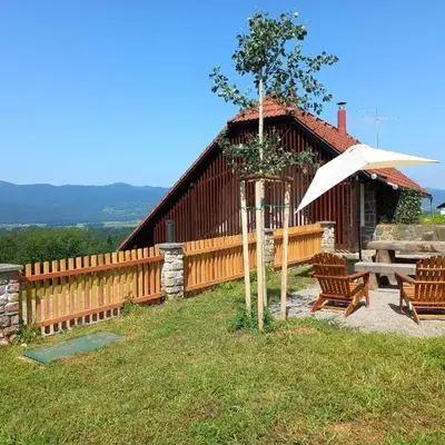 Vineyard Cottage Maleric with Pool Access