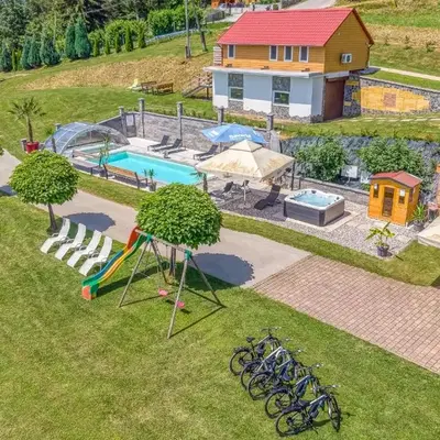 Pool & Whirlpool Art Villas