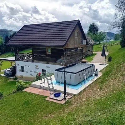 Apartments Pajek & Pajčevina on the Hayrack